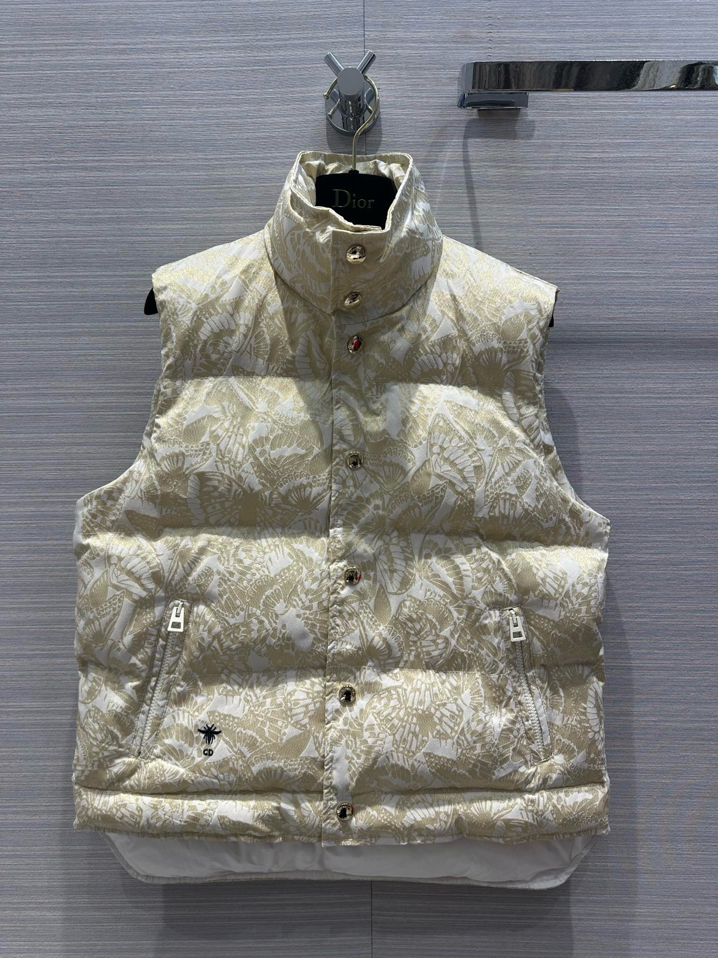 Bagsaaa D10r Alps Puffer Vest White Gold-Tone Allover Butterfly Motif