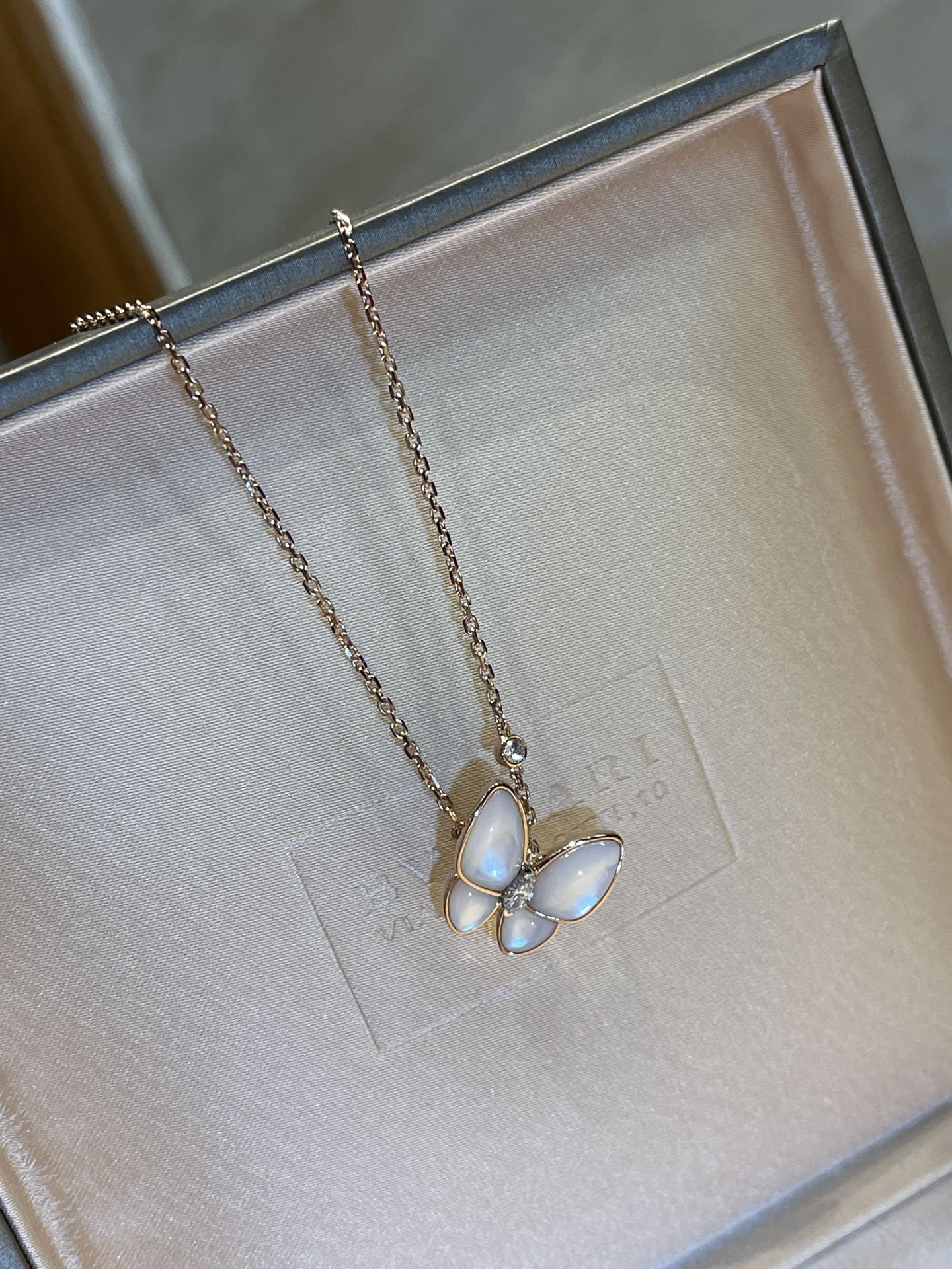Bagsaaa V*n Cl**f & Arpel Butterfly Neckace