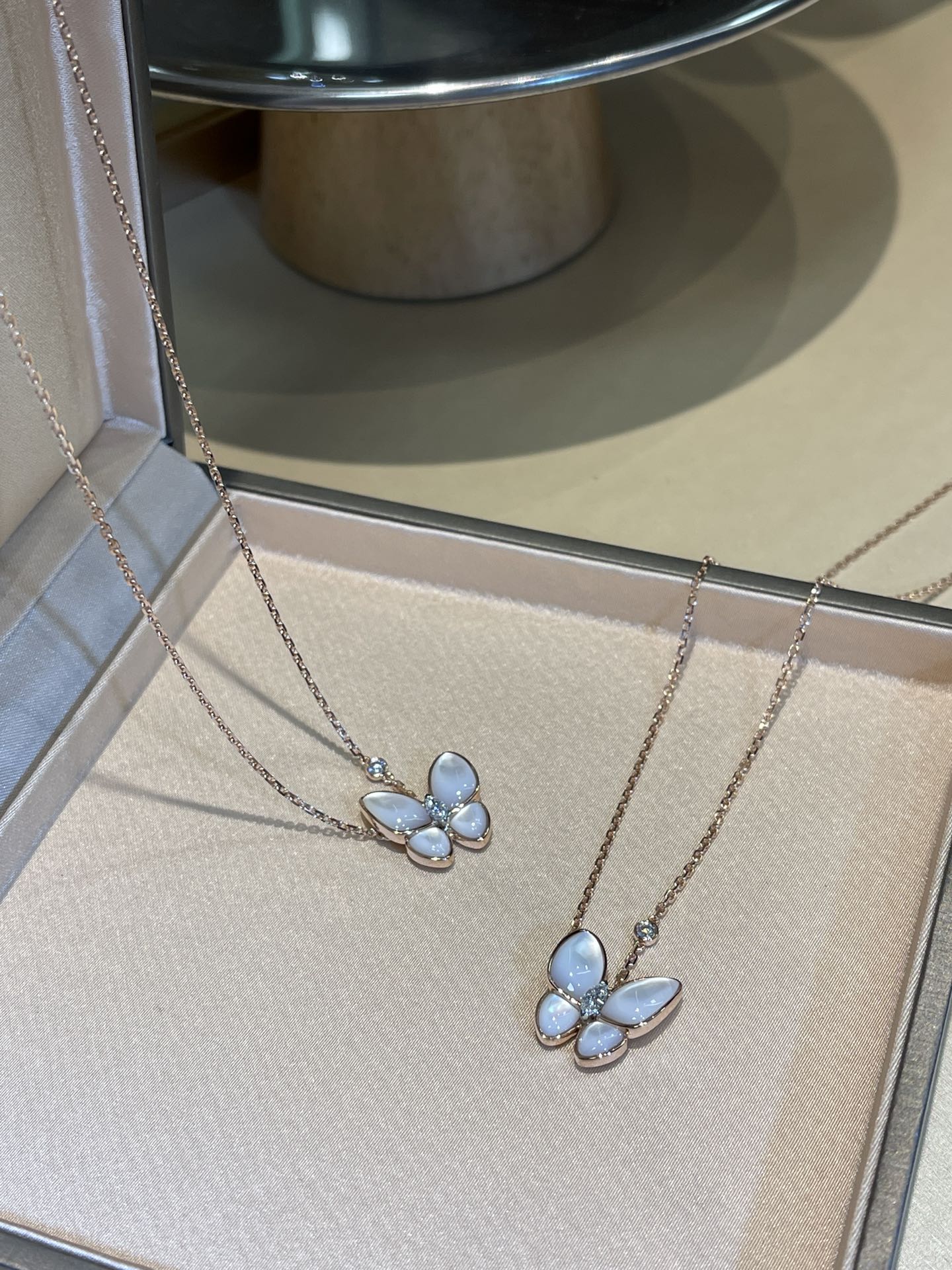 Bagsaaa V*n Cl**f & Arpel Butterfly Neckace