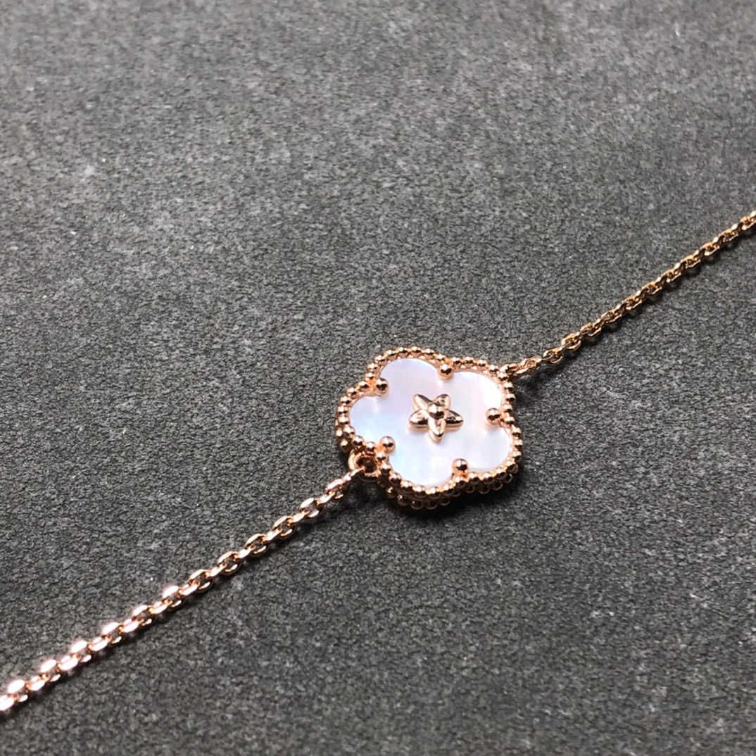 Bagsaaa V*n Cl**f & Arpel Blossom Bracelet