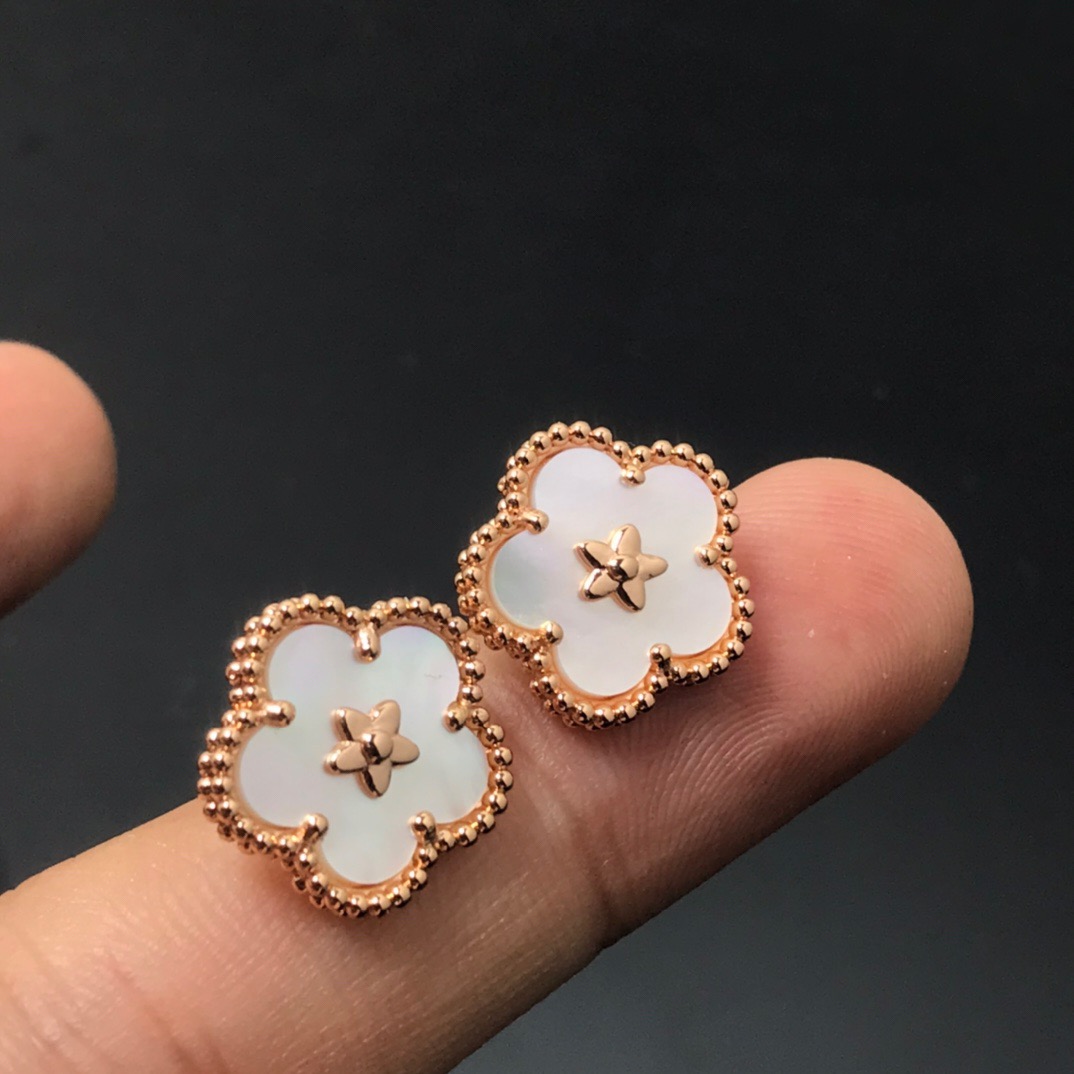 Bagsaaa V*n Cl**f & Arpel Blossom Earrings