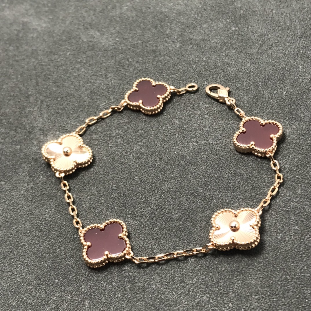 Bagsaaa V*n Cl**f & Arpel Alhambra Bracelet 5 motif with red