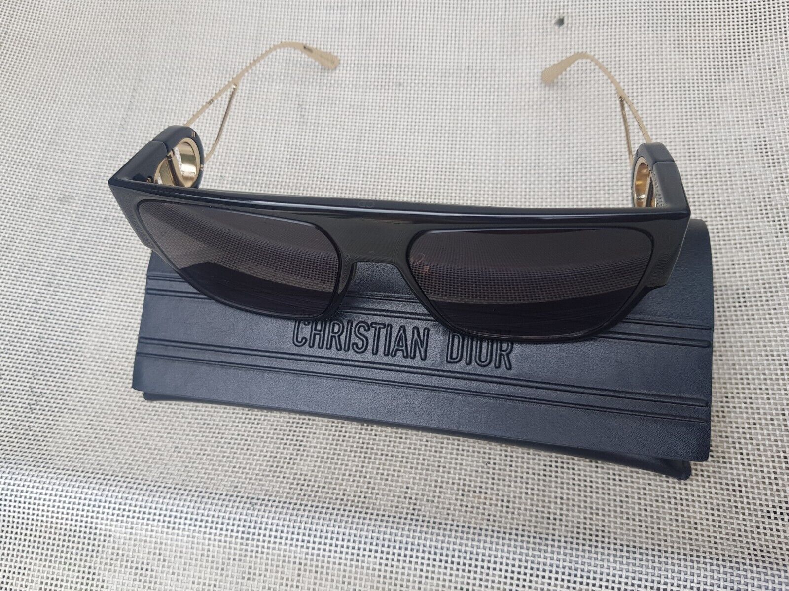 Bagsaaa D10r 30 Montaigne Black Sunglasses