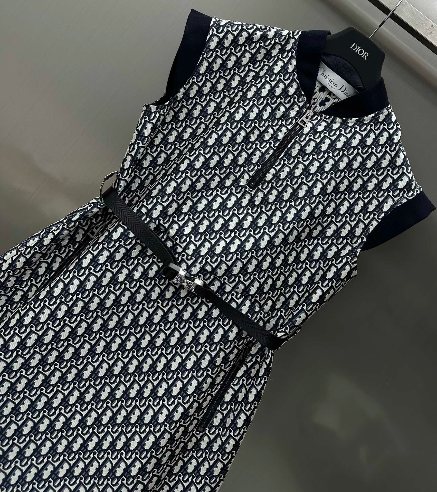 Bagsaaa D10r Belted Dress Melocoton Black Oblique Jacquard Motif
