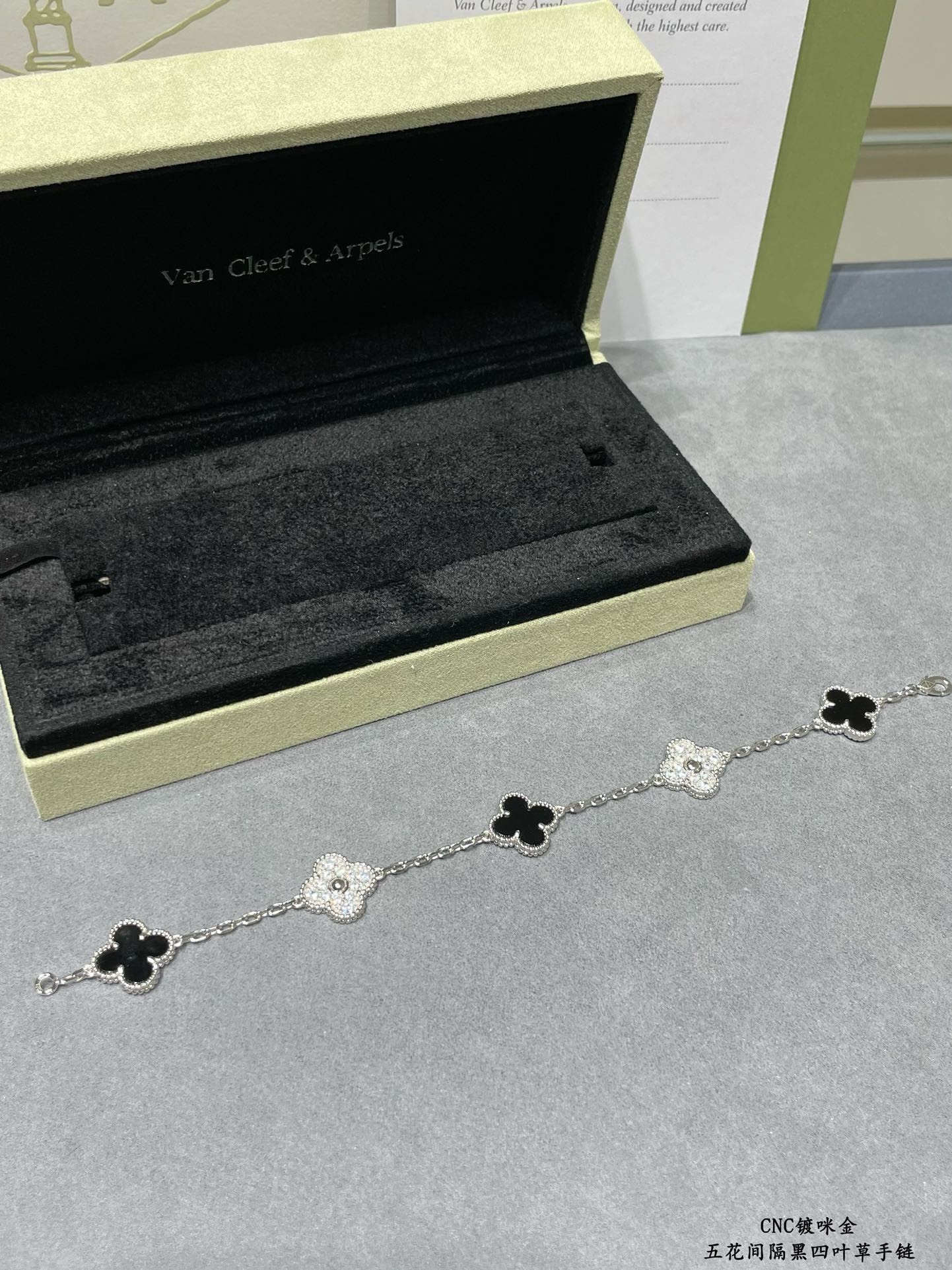 Bagsaaa V*n Cl**f & Arpel Alhambra Necklace Black With D1am0nd, 5 motifs