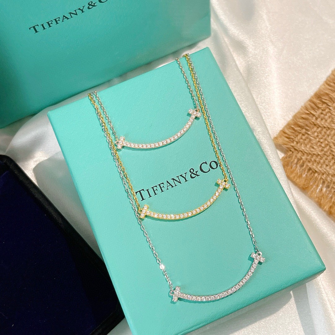 Bagsaaa T*f*ny & Co Smile Pendant Necklace