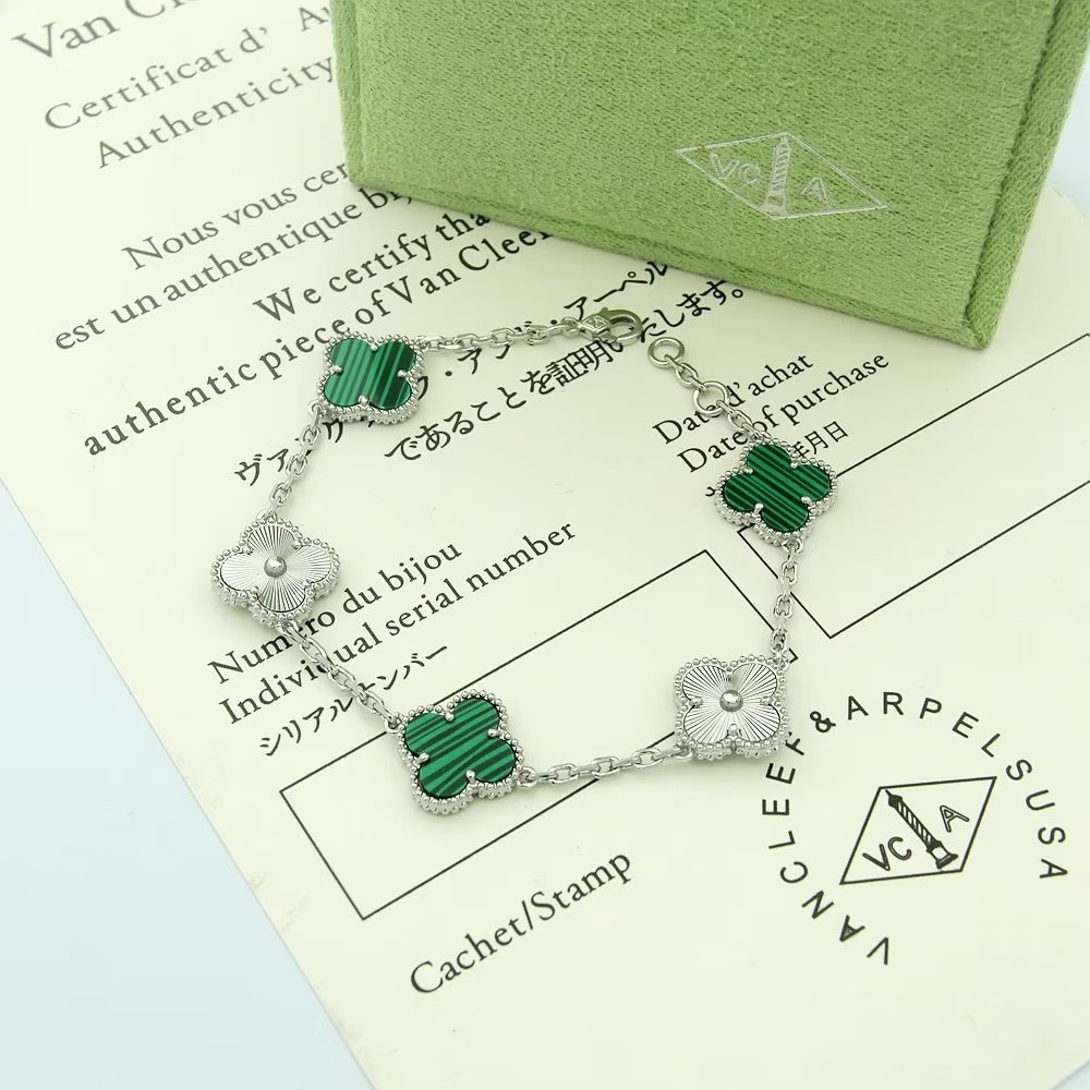 Bagsaaa V*n Cl**f & Arpel Alhambra Green Bracelet