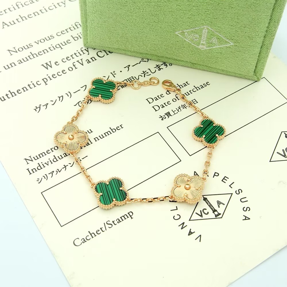 Bagsaaa V*n Cl**f & Arpel Alhambra Green Bracelet