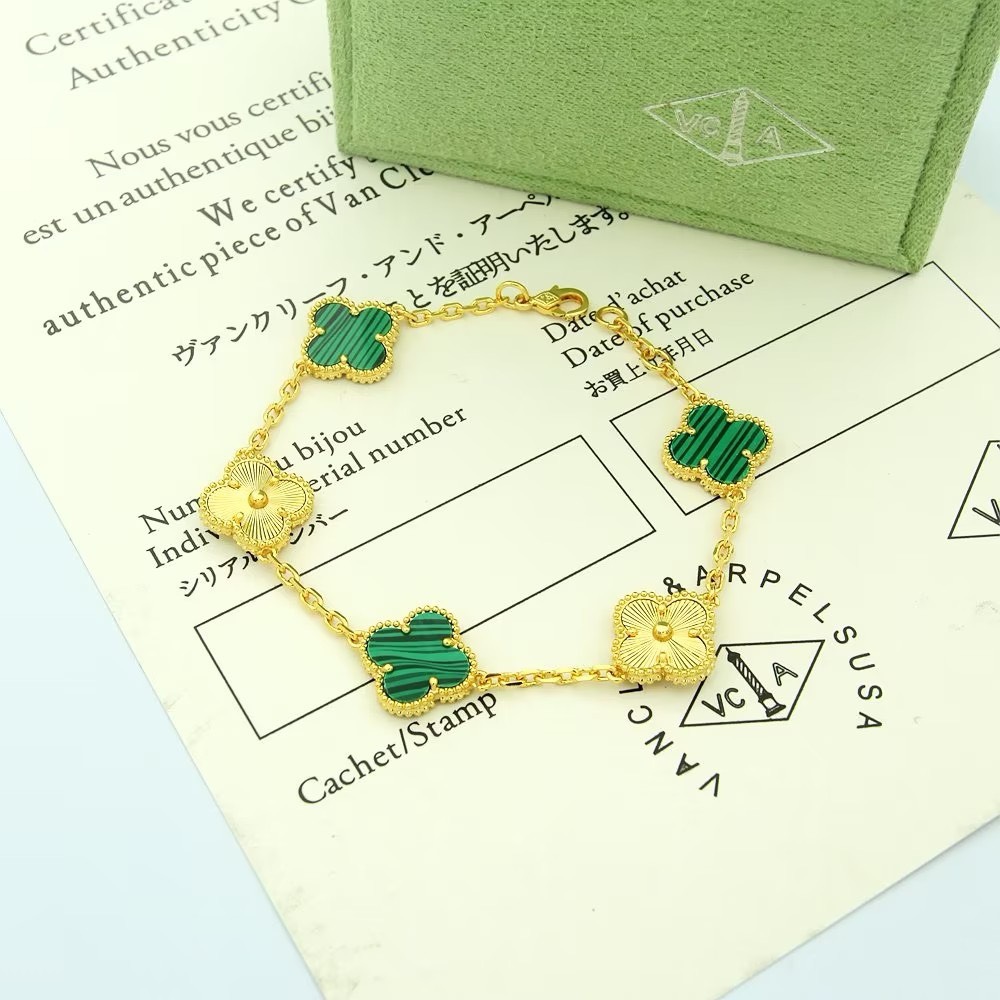 Bagsaaa V*n Cl**f & Arpel Alhambra Green Bracelet