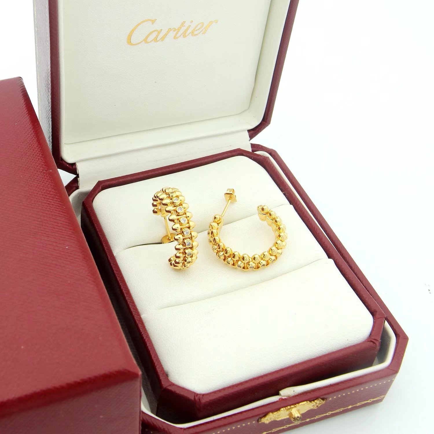 Bagsaaa Clash de Ca*t1er Earrings