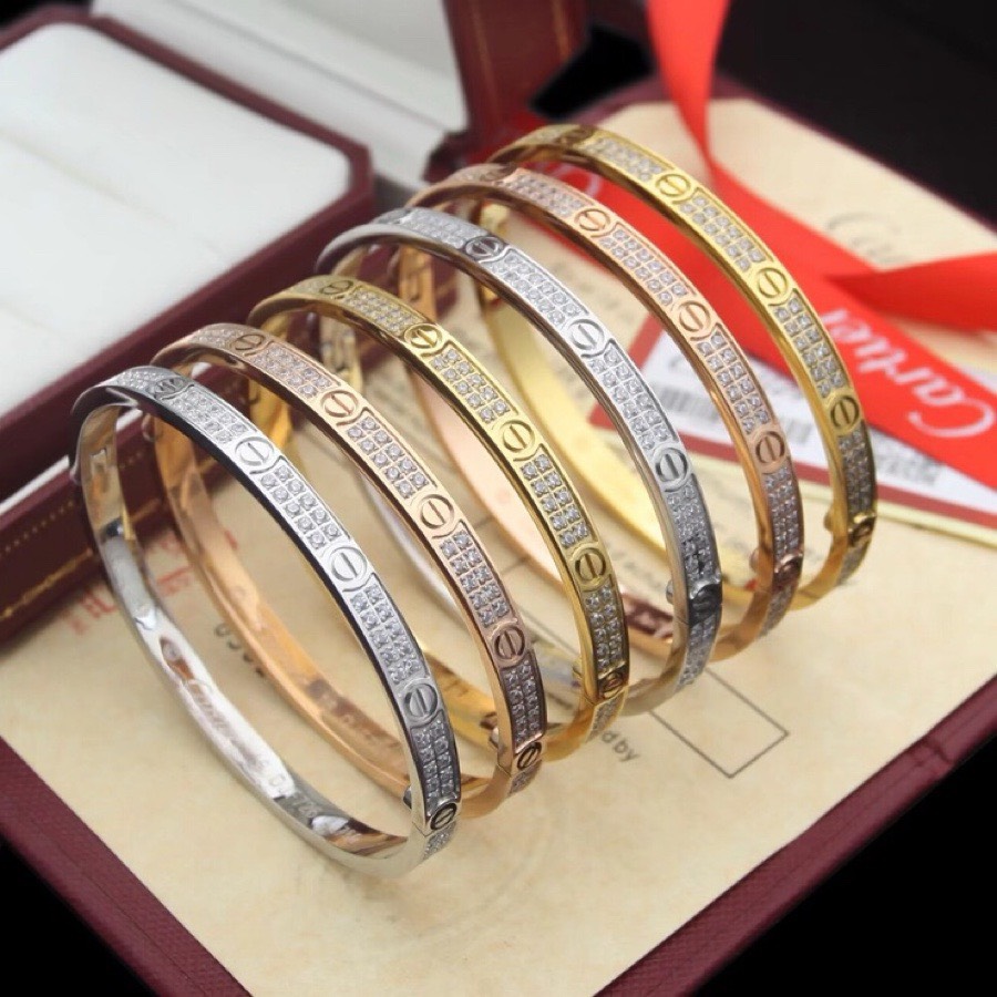 Bagsaaa Ca*t1er Love, D1am0nd Bracelet