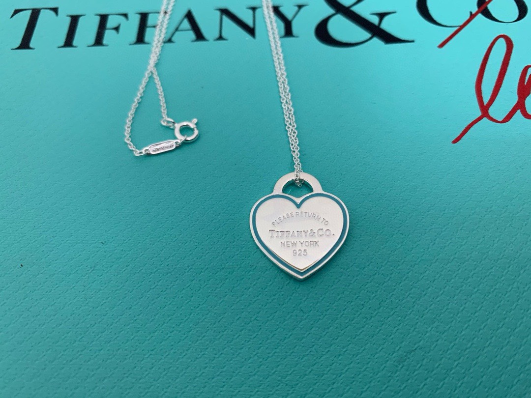 Bagsaaa T*f*ny & Co. Return To Heart Enamel Border Taurus Engraved Silver Necklace 18"