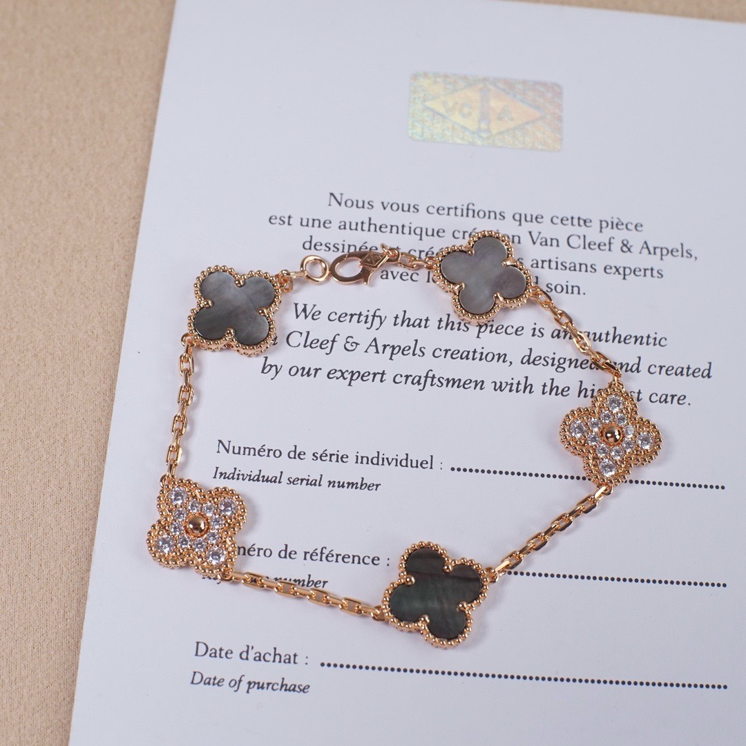 Bagsaaa V*n Cl**f & Arpel Alhambra Grey, D1am0nd Bracelet