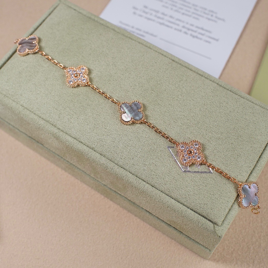 Bagsaaa V*n Cl**f & Arpel Alhambra Grey, D1am0nd Bracelet