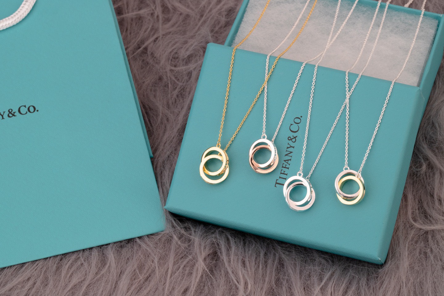Bagsaaa T*f*ny & Co Interlocking Circles Pendant Necklace