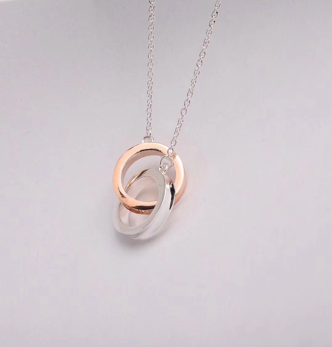 Bagsaaa T*f*ny & Co Interlocking Circles Pendant Necklace