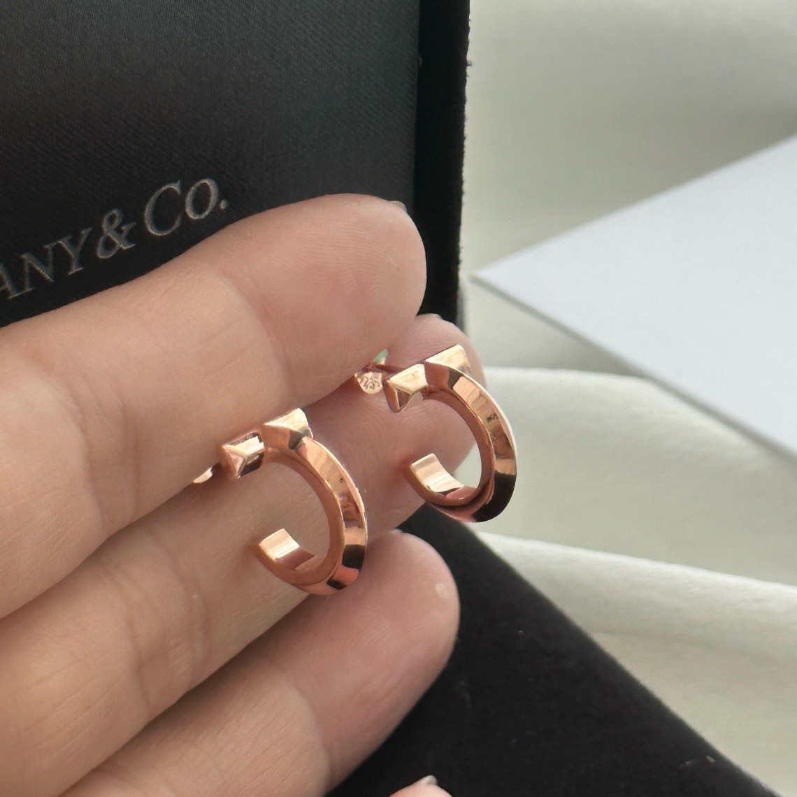 Bagsaaa T*f*ny&Co T*f*ny T T1 Hoop Earrings