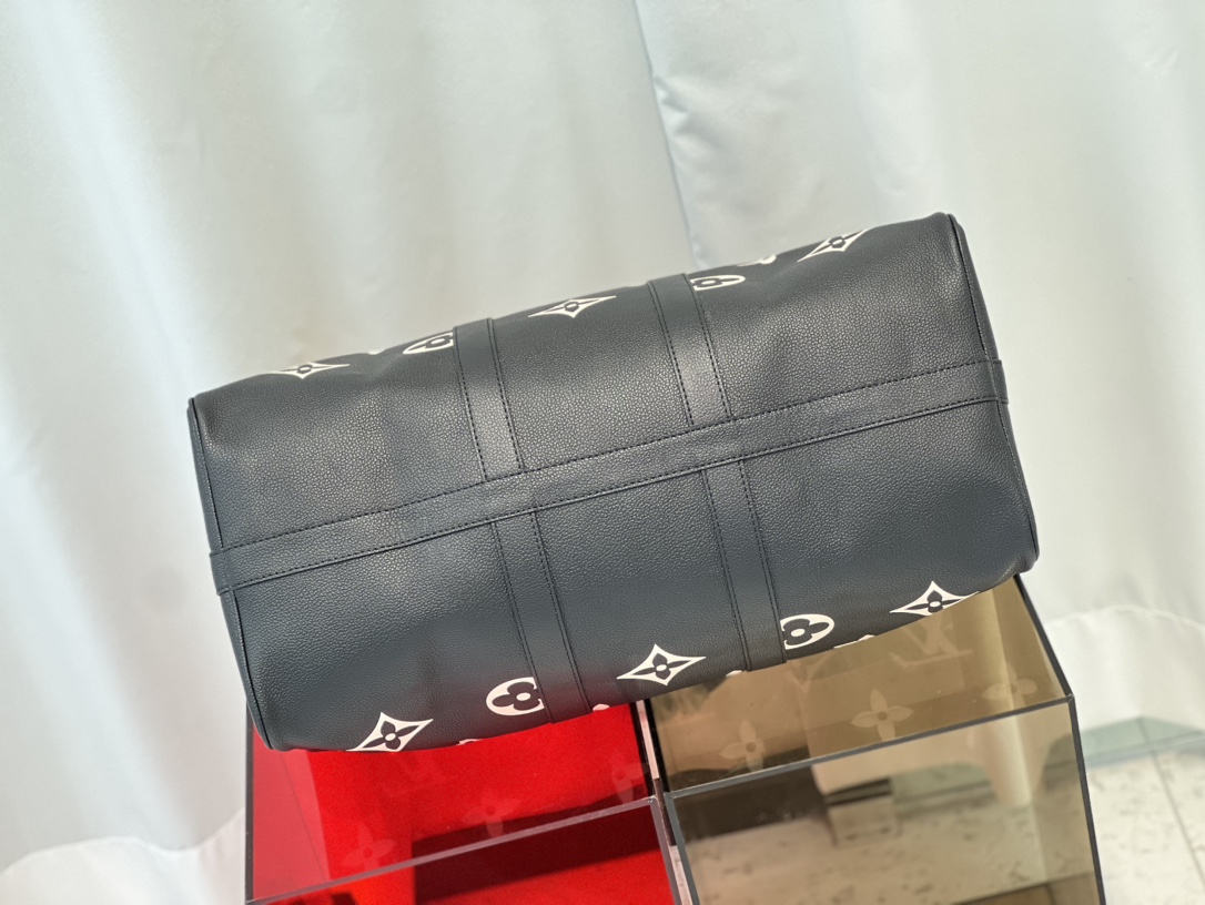 Bagsaaa L0vis Vvtt0n L0vis Keepall empreinte black 45cm