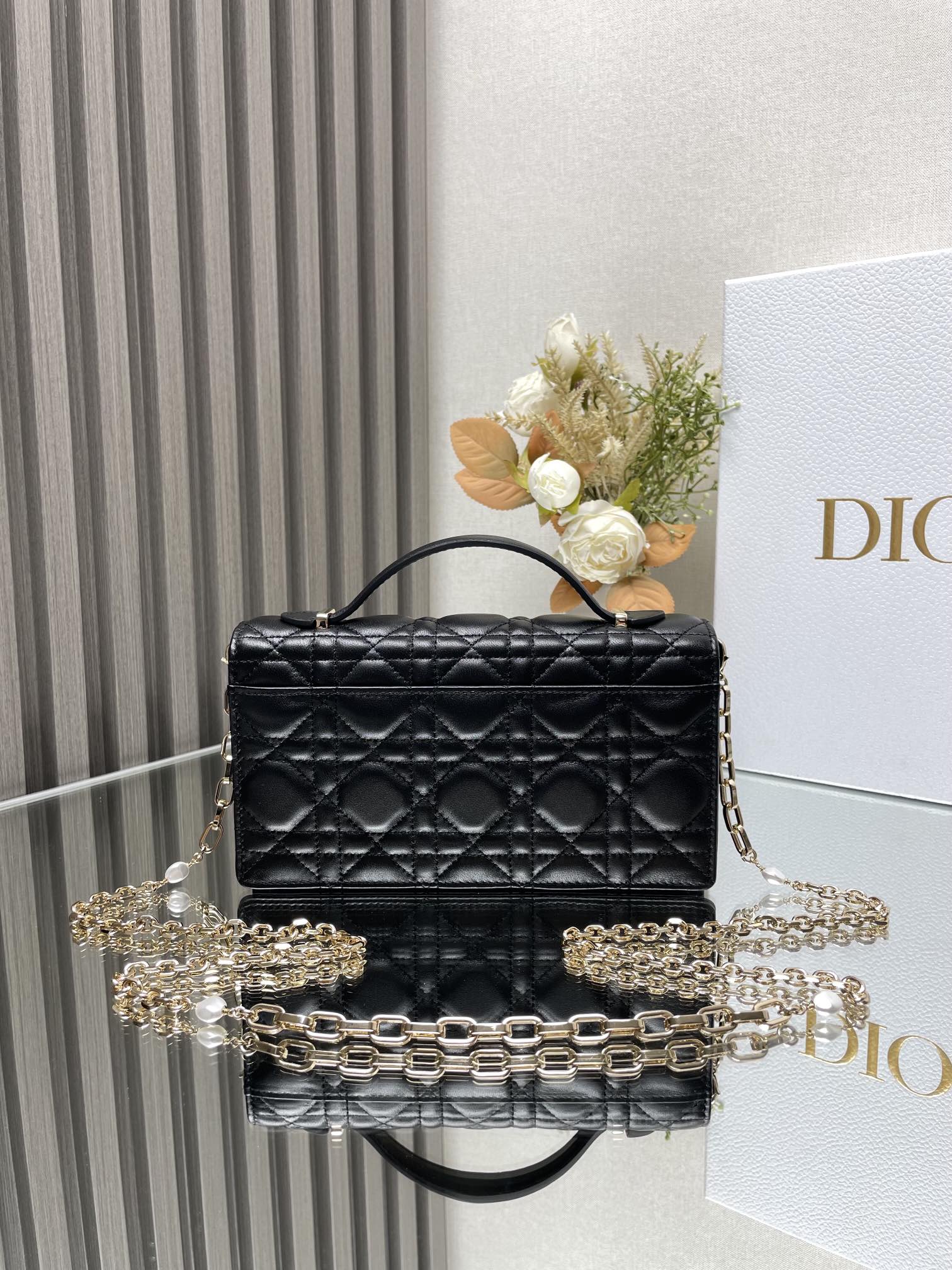 Bagsaaa Miss D10r Bag In Black - 21x11.5x4.5cm