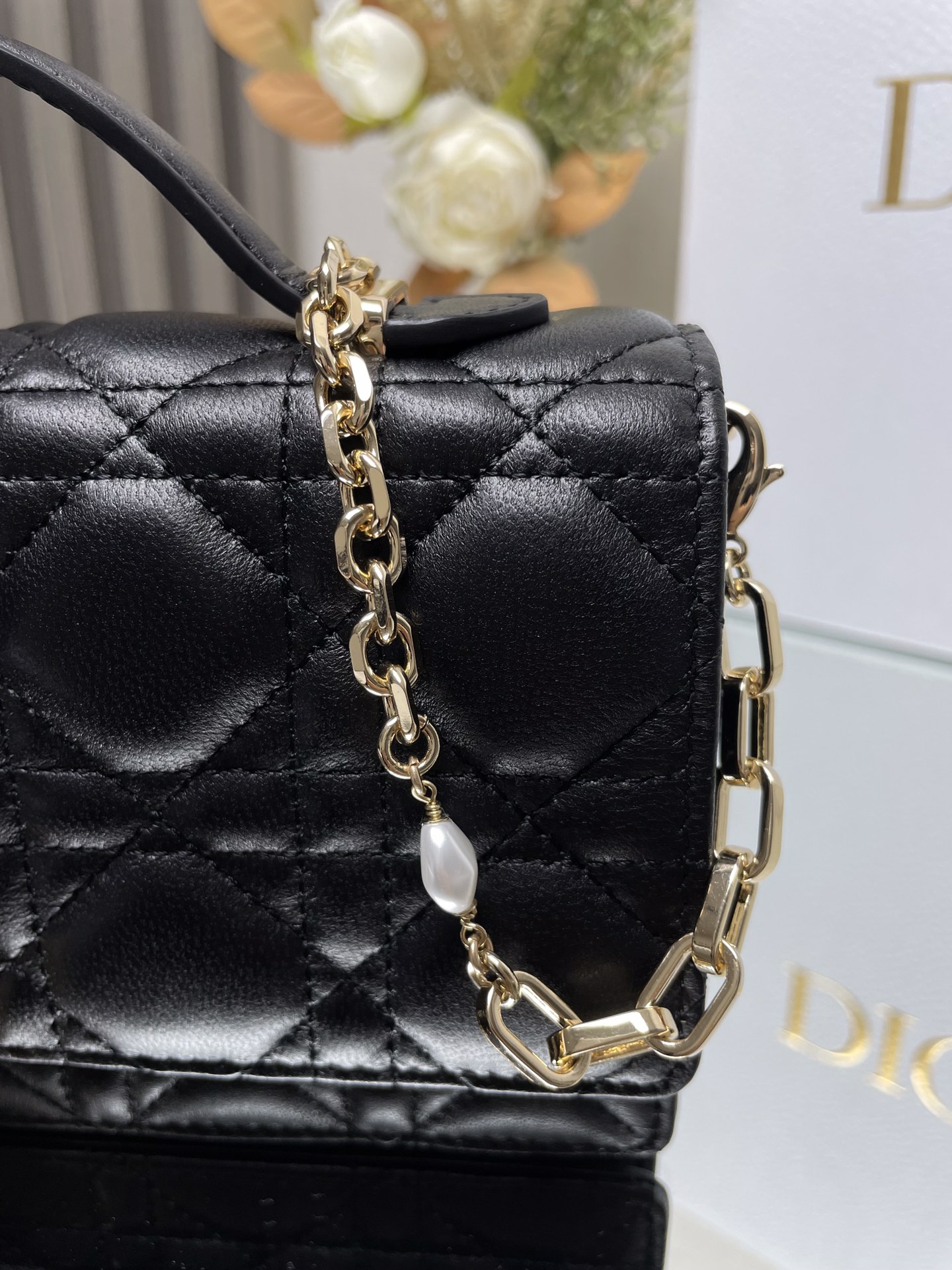 Bagsaaa Miss D10r Bag In Black - 21x11.5x4.5cm