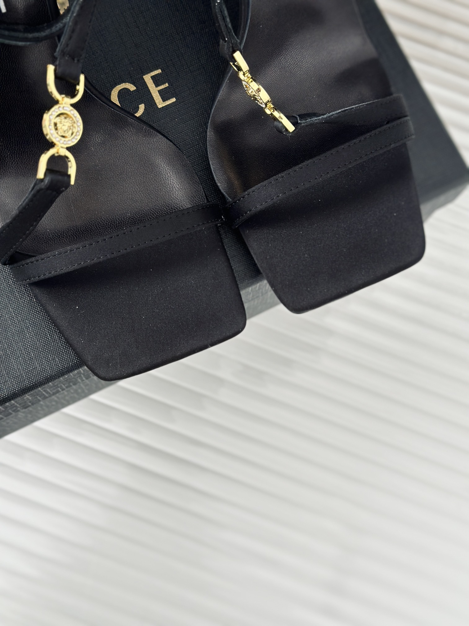 Bagsaaa Versace High Heels Sandals In Black