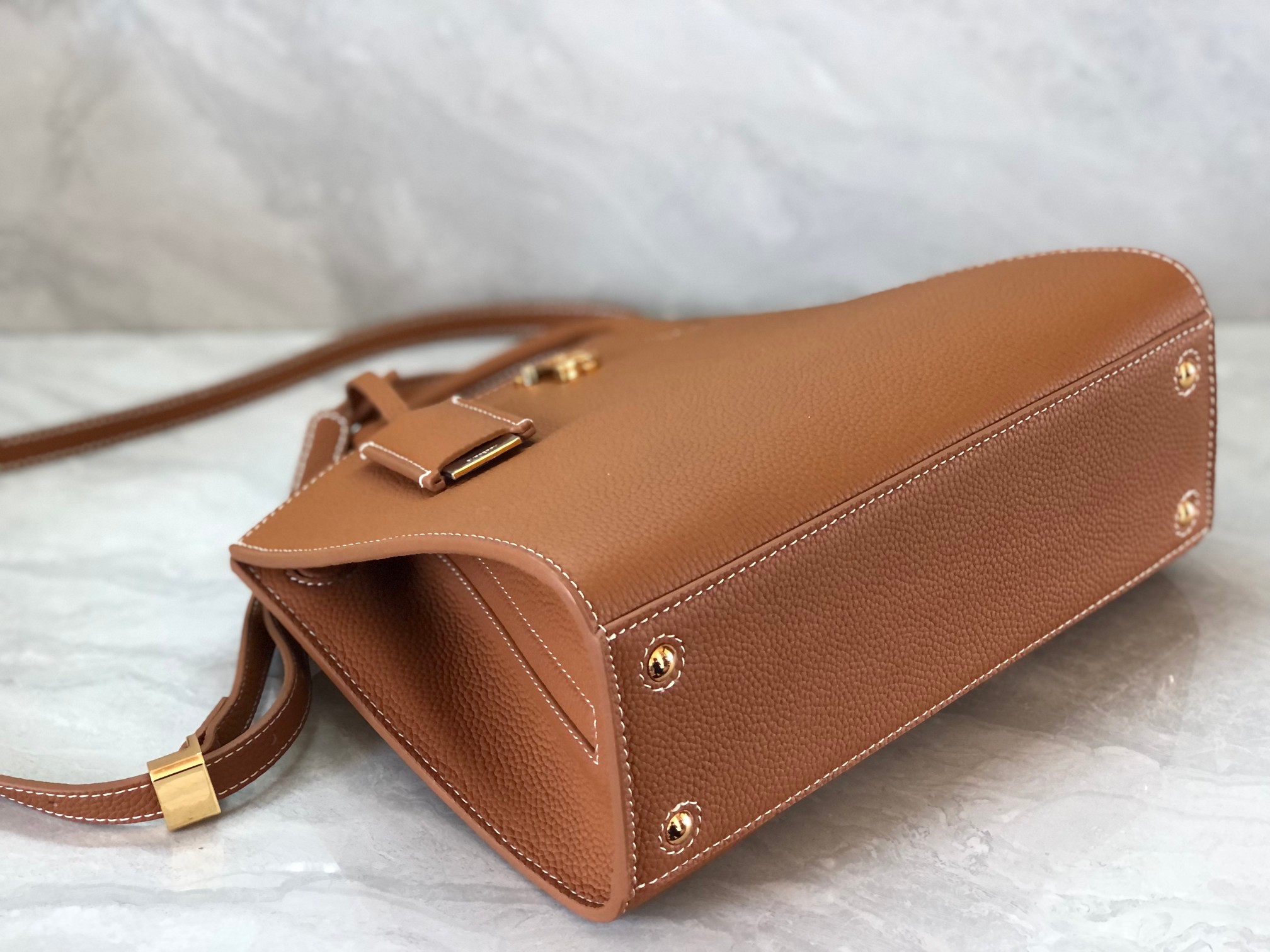 Bagsaaa Bv*b*rry Frances Mini Brown Bag - 27*11*20cm