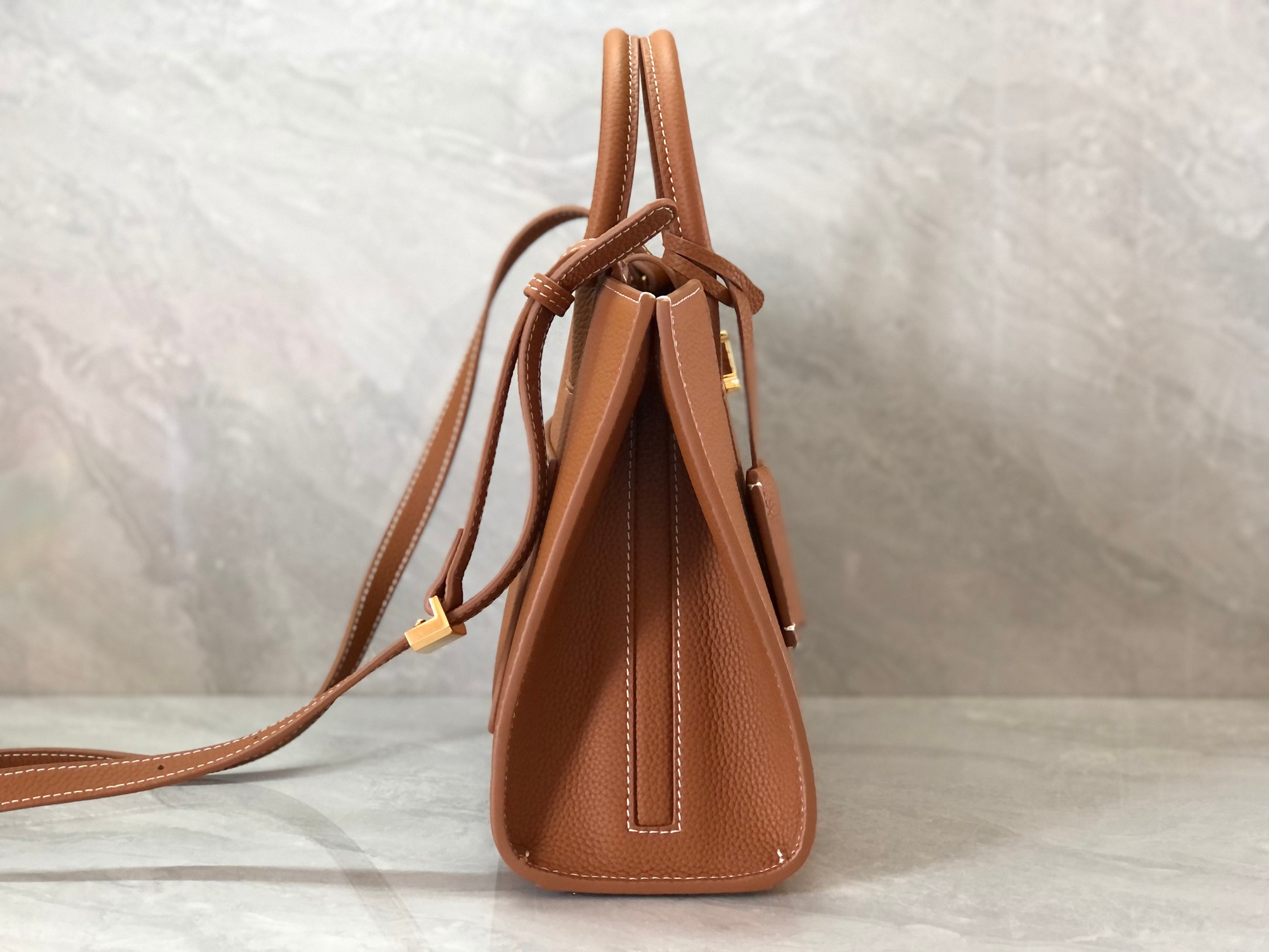 Bagsaaa Bv*b*rry Frances Mini Brown Bag - 27*11*20cm