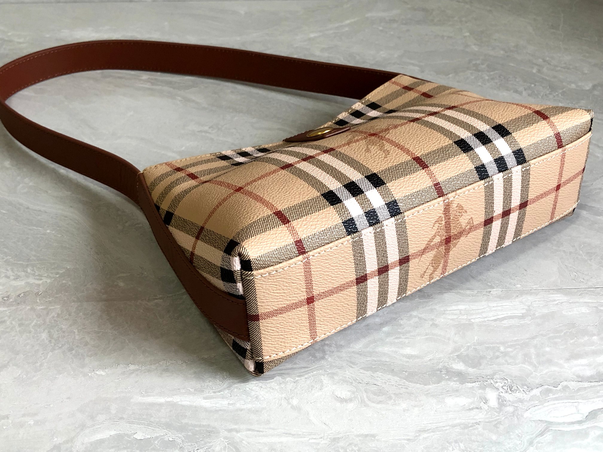 Bagsaaa Bv*b*rry Haymarrket Check Brown Shoulder Bag - 26*7*16cm