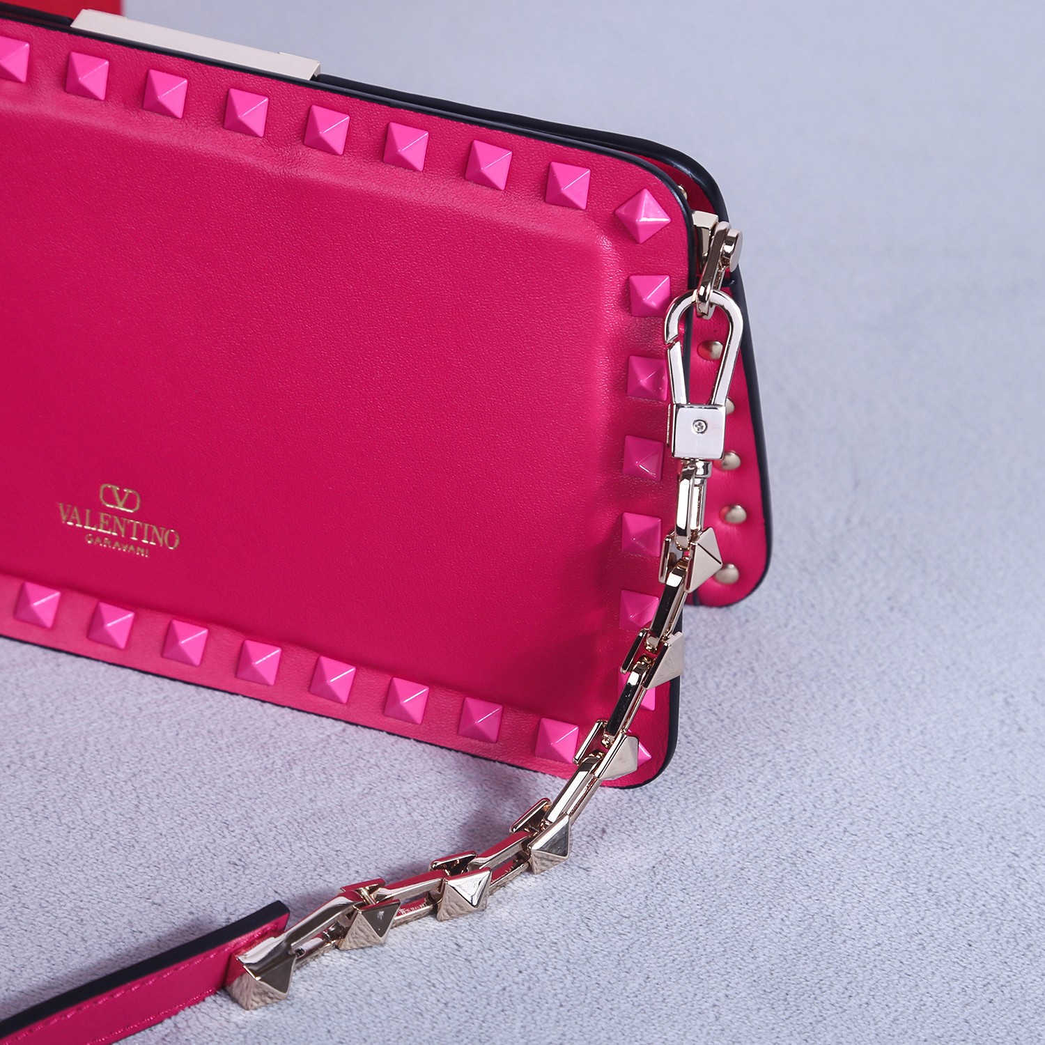 Bagsaaa Va1e*ntin0 Garavani Rockstud bag in calfskin pink - 21*12*6cm