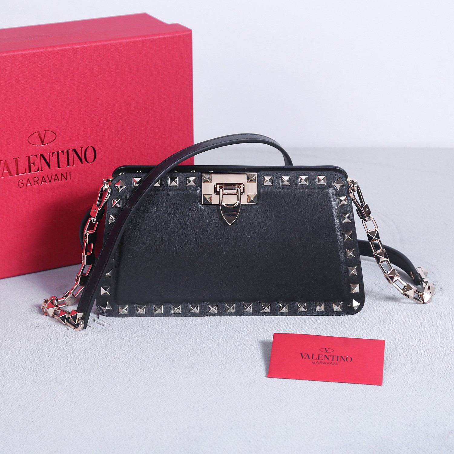 Bagsaaa Va1e*ntin0 Garavani Rockstud bag in calfskin black - 21*12*6cm