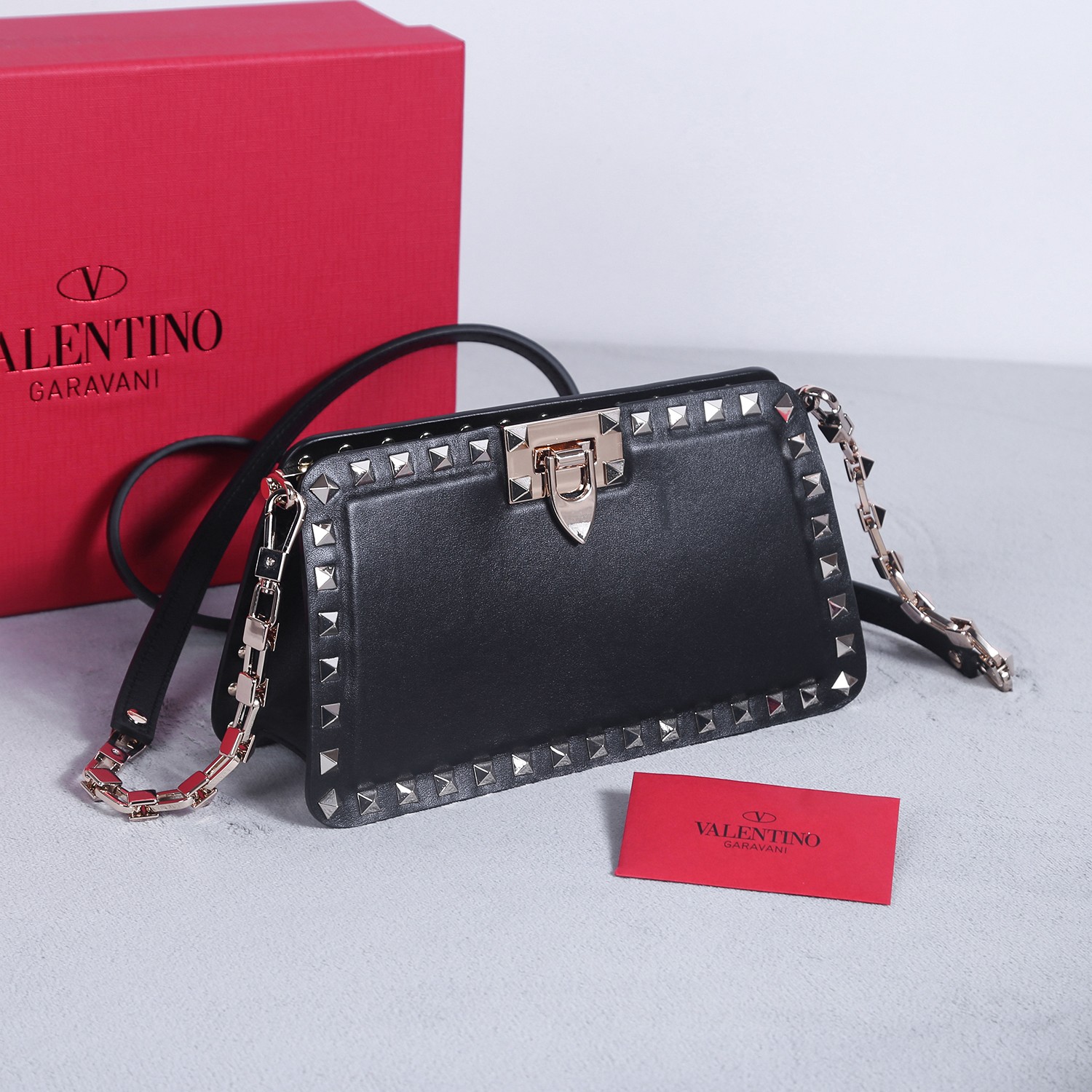 Bagsaaa Va1e*ntin0 Garavani Rockstud bag in calfskin black - 21*12*6cm