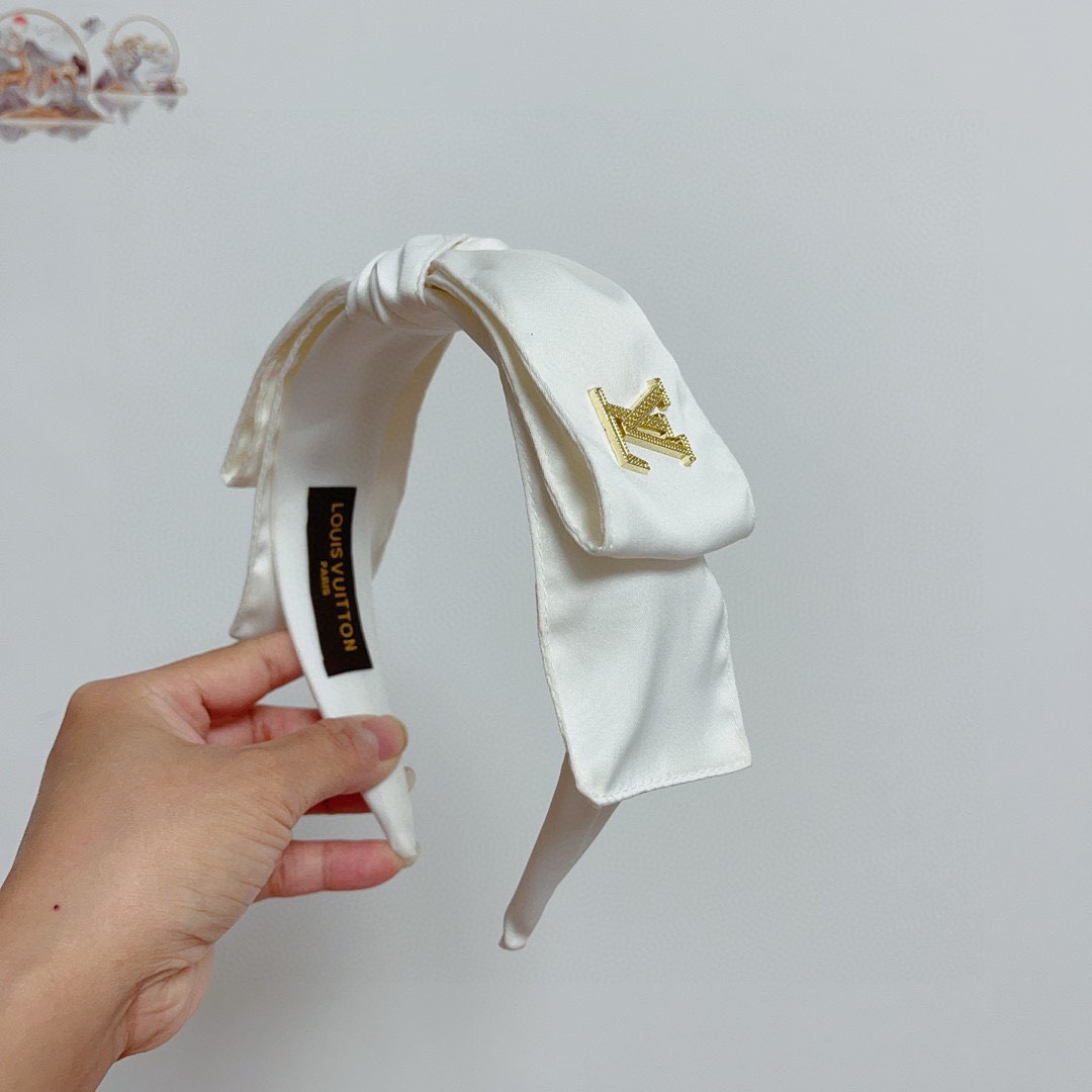 Bagsaaa L0vis Vvtt0n White Headband, D1am0nd Logo