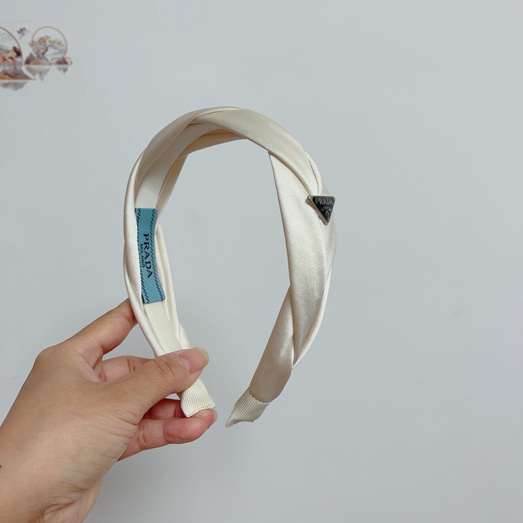 Bagsaaa Pra*a Satin Headband