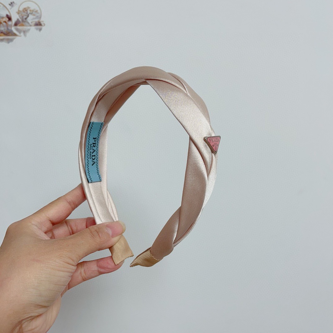 Bagsaaa Pra*a Satin Headband