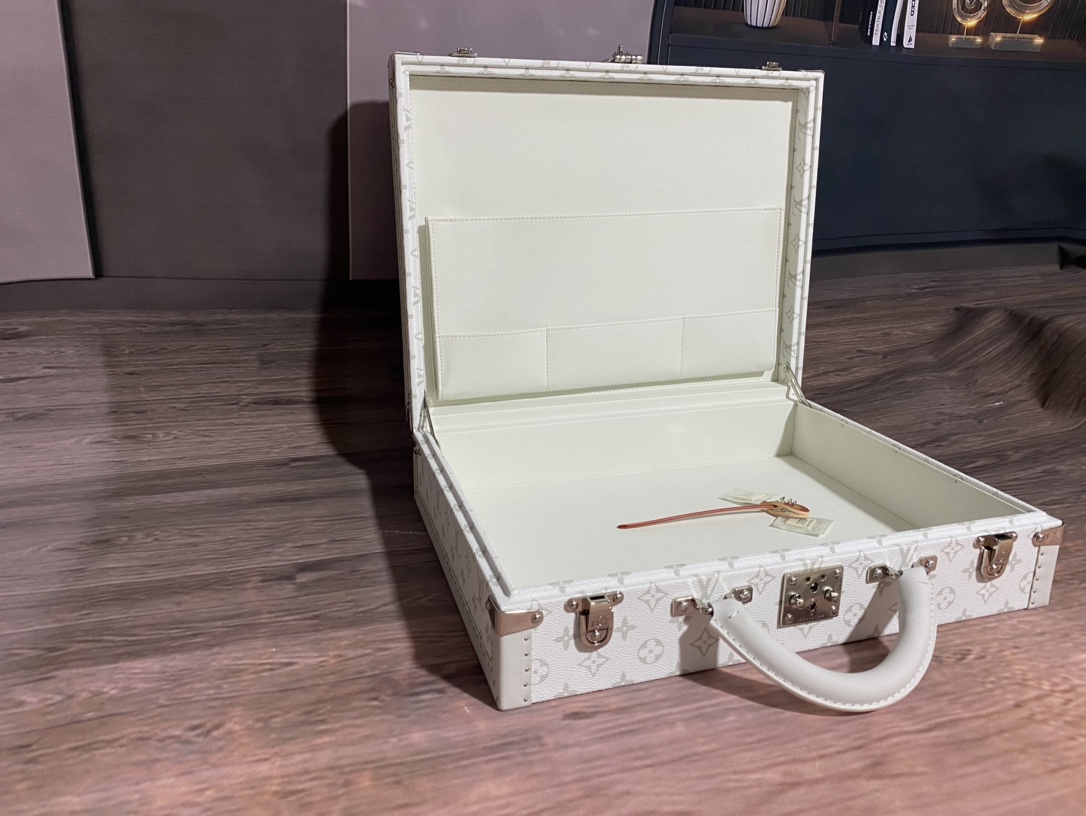 Bagsaaa L0vis Vvtt0n Bisten 50 - 51 x 40 x 18.5 cm