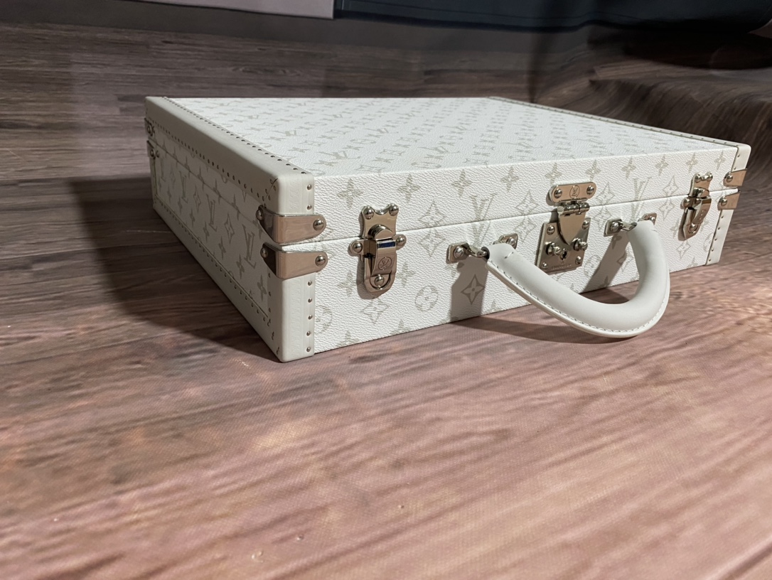 Bagsaaa L0vis Vvtt0n Bisten 50 - 51 x 40 x 18.5 cm