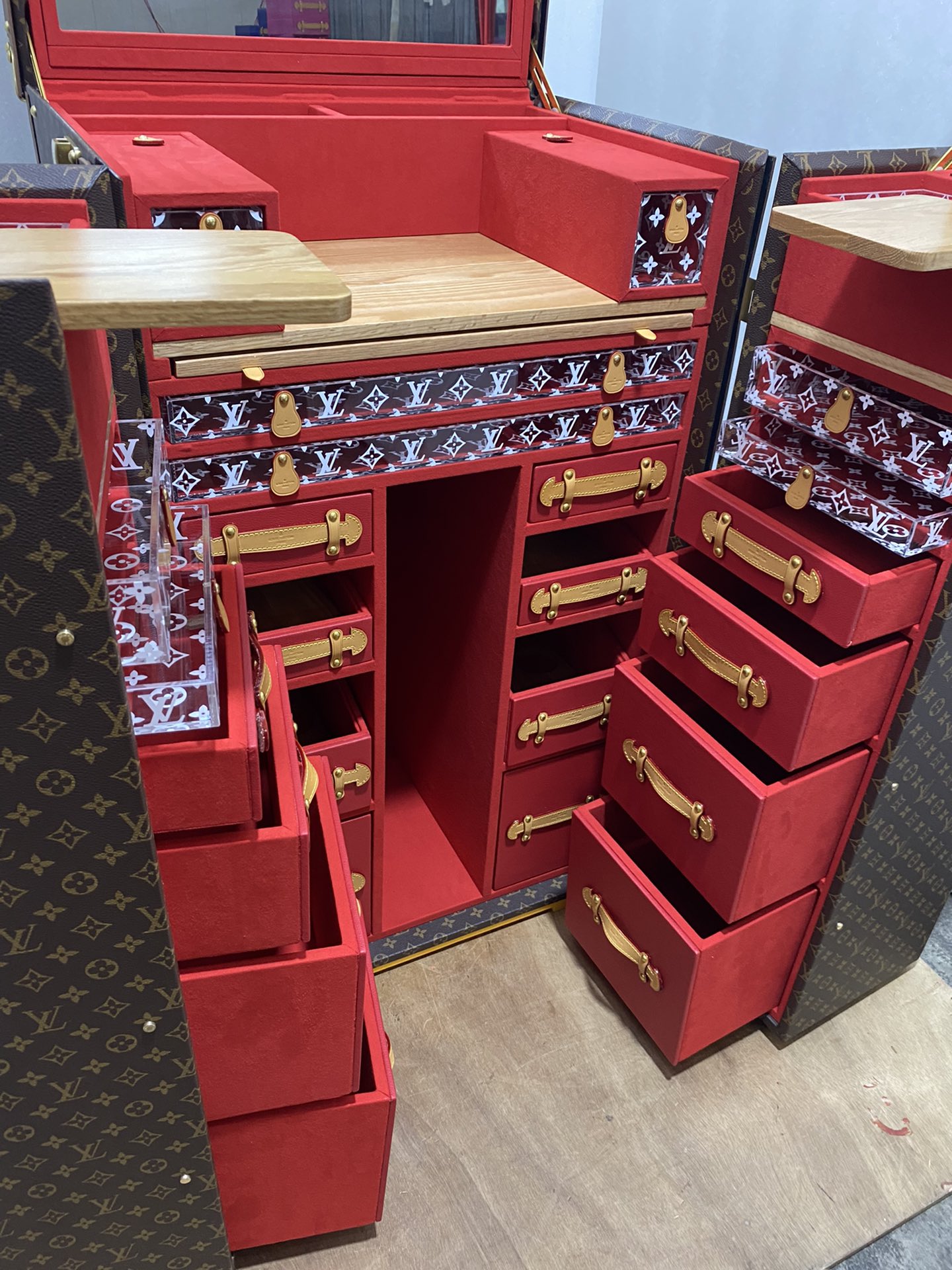 Bagsaaa L0vis Vvtt0n Dressing Table Cosmetic Cases Red - 58 x 101 x 69 cm