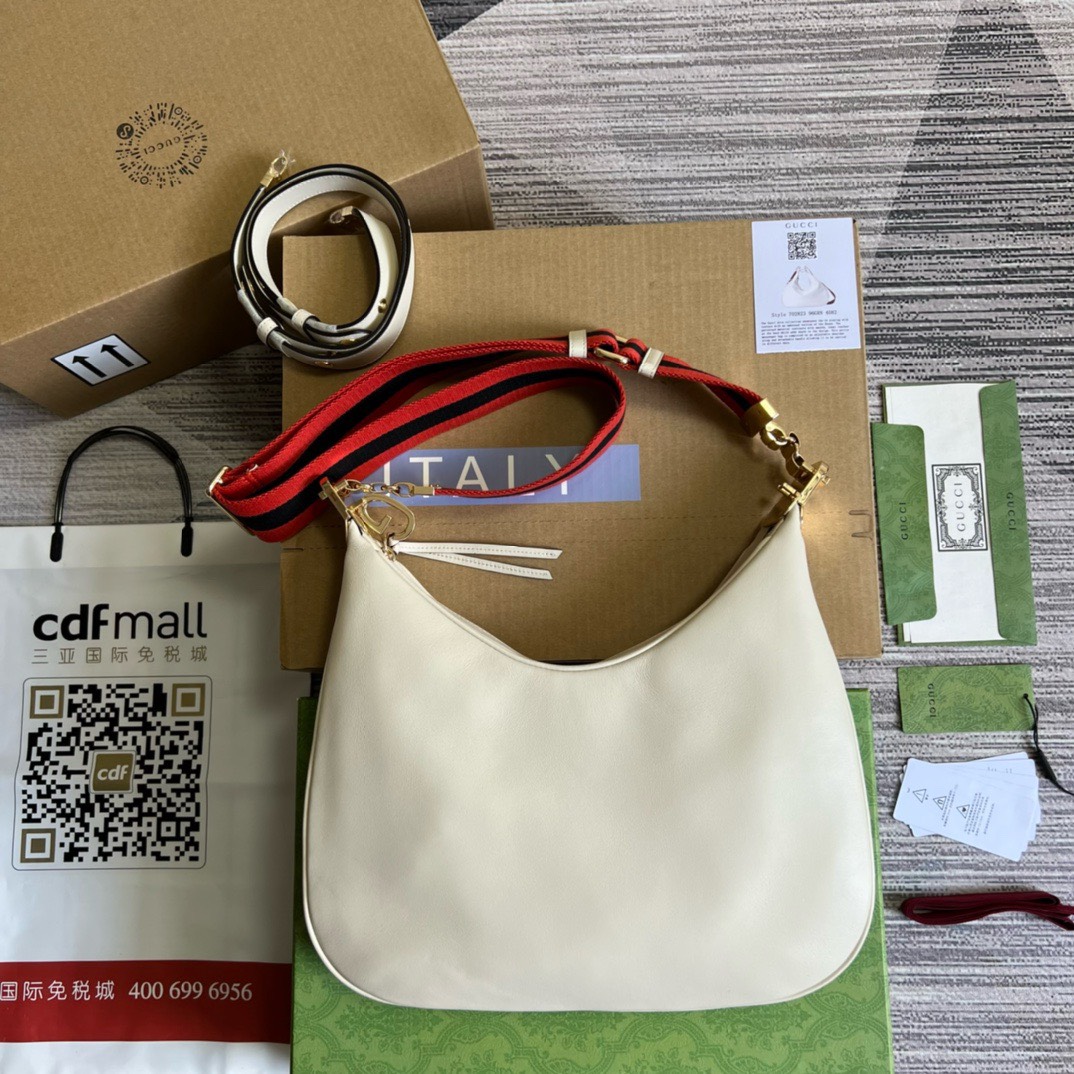 Bagsaaa Gvc*1 Attache Large Shoulder Bag In White - 35*32*6cm