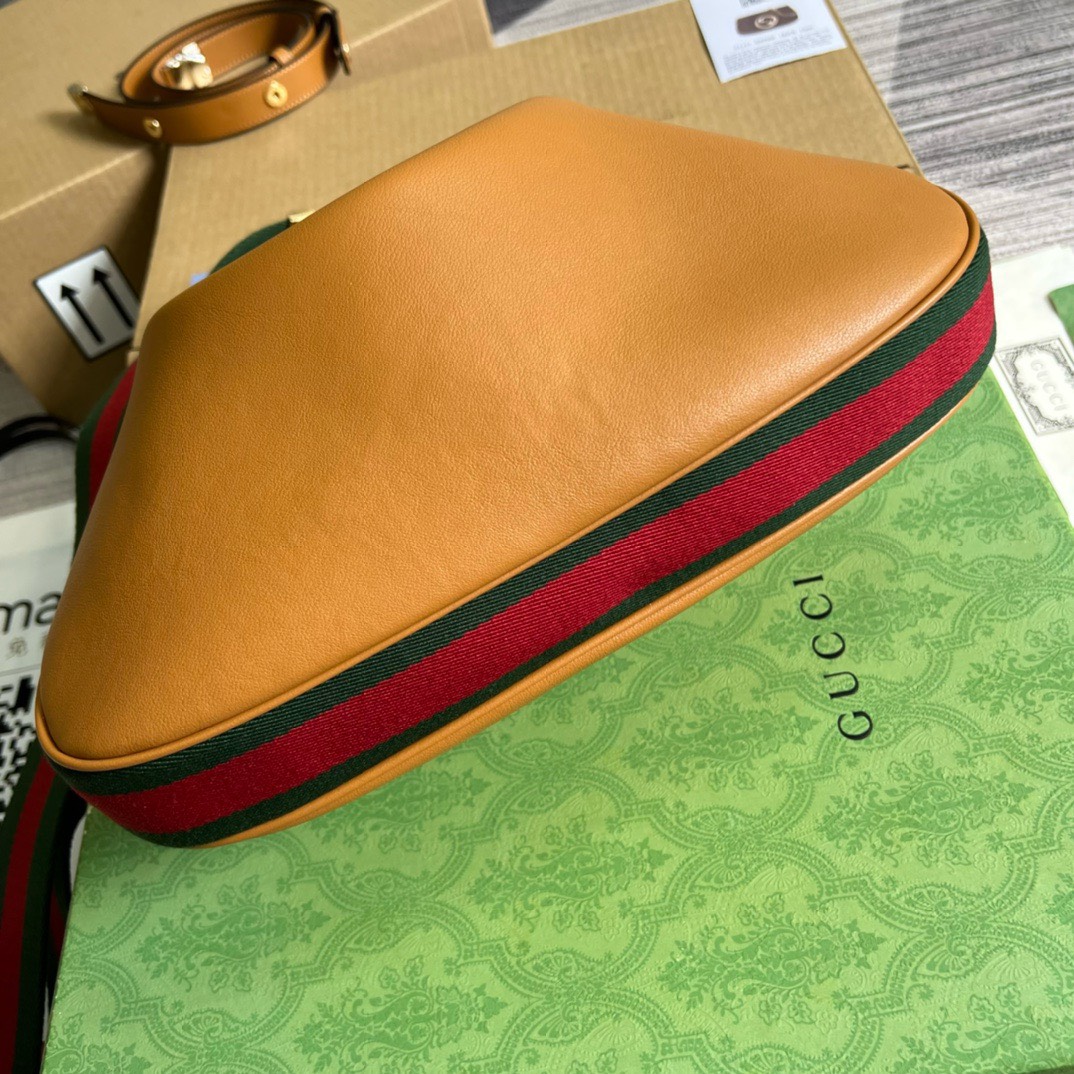 Bagsaaa Gvc*1 Attache Large Shoulder Bag In Brown - 35*32*6cm