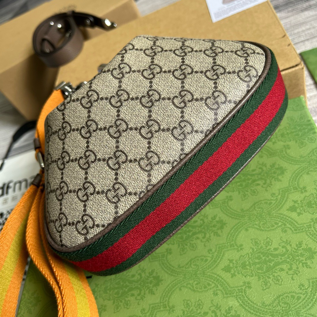 Bagsaaa Gvc*1 Attache Small Shoulder Bag In Beige GG Ebony - W23cm x H22cm x D5cm