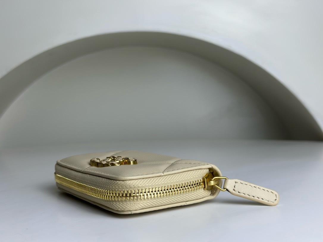 Bagsaaa Chane 19 Coin Purse Light Yellow Gold Hardware - 7.5×2×11.cm