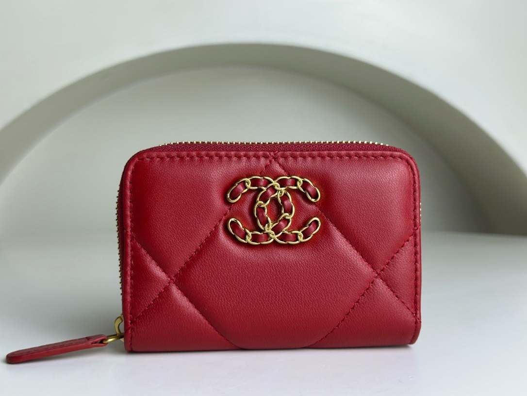 Bagsaaa Chane 19 Coin Purse Red Gold Hardware - 7.5×2×11.cm