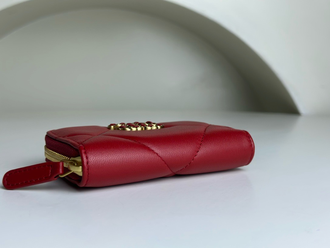 Bagsaaa Chane 19 Coin Purse Red Gold Hardware - 7.5×2×11.cm