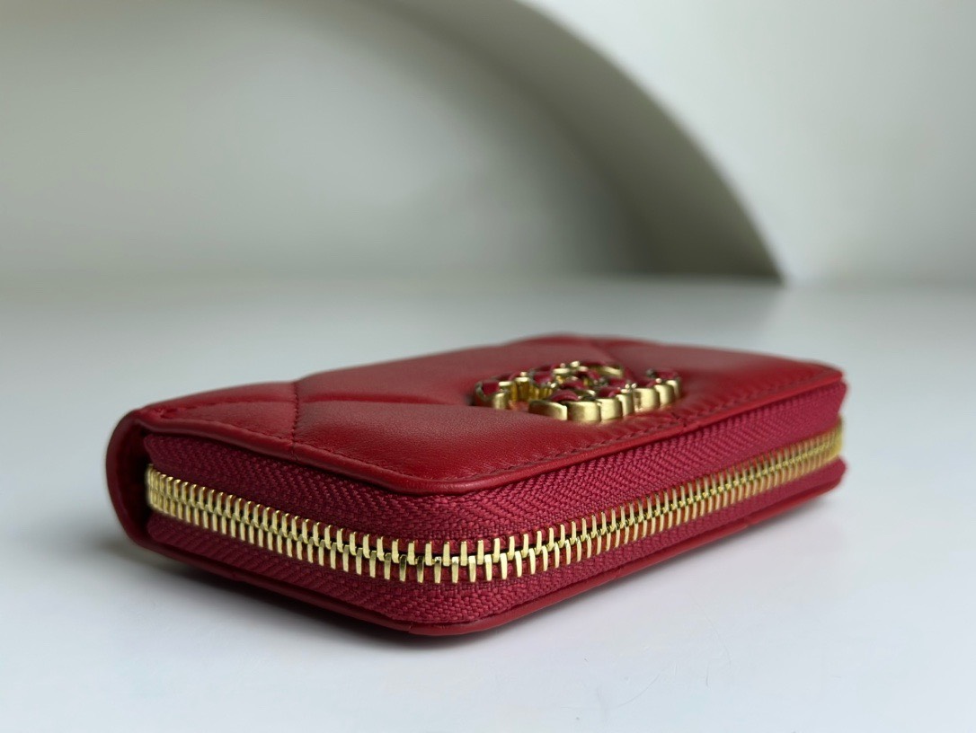 Bagsaaa Chane 19 Coin Purse Red Gold Hardware - 7.5×2×11.cm