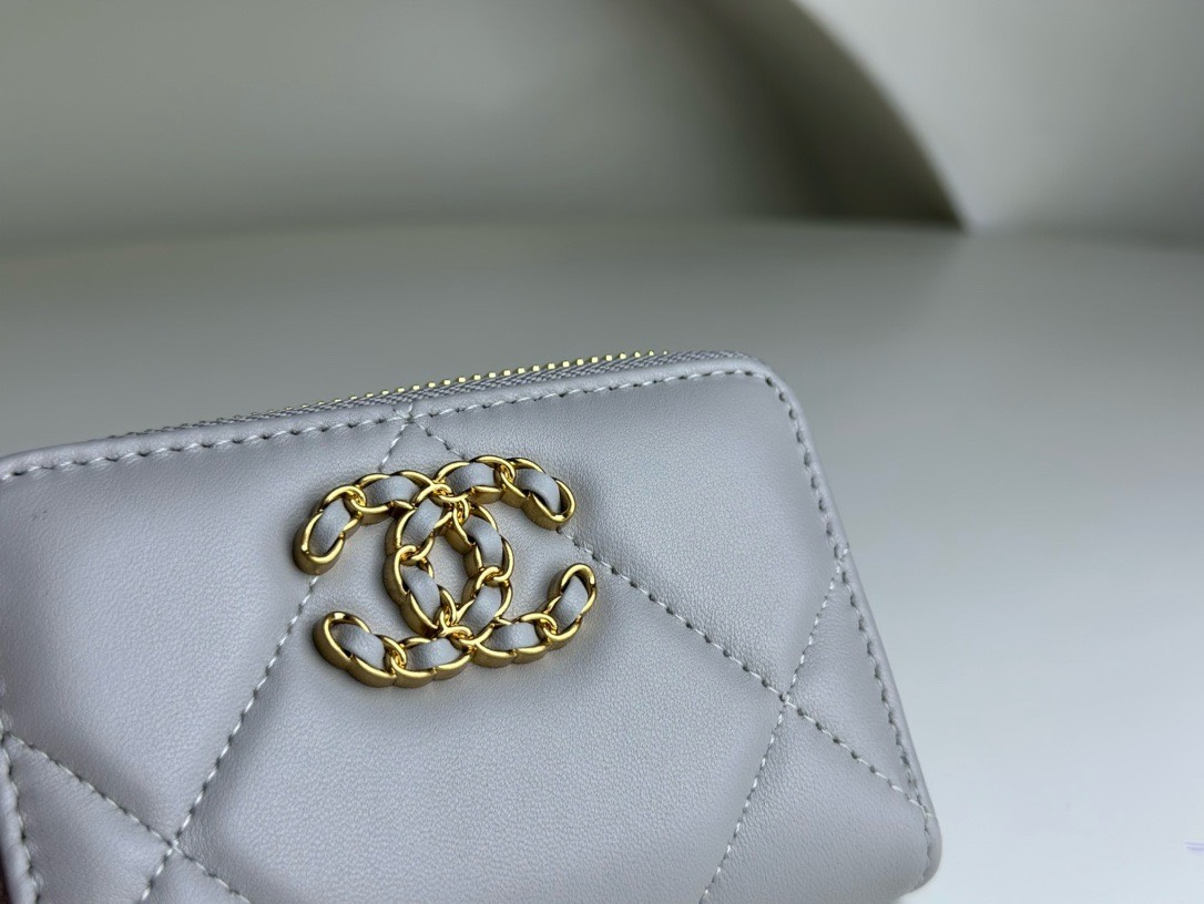 Bagsaaa Chane 19 Coin Purse Grey Gold Hardware - 7.5×2×11.cm