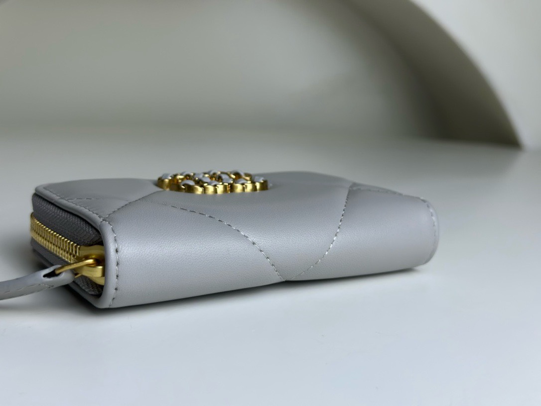 Bagsaaa Chane 19 Coin Purse Grey Gold Hardware - 7.5×2×11.cm