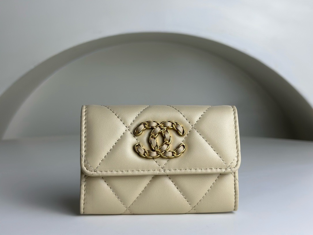 Bagsaaa Chane 19 Flap Wallet Gold Hardware