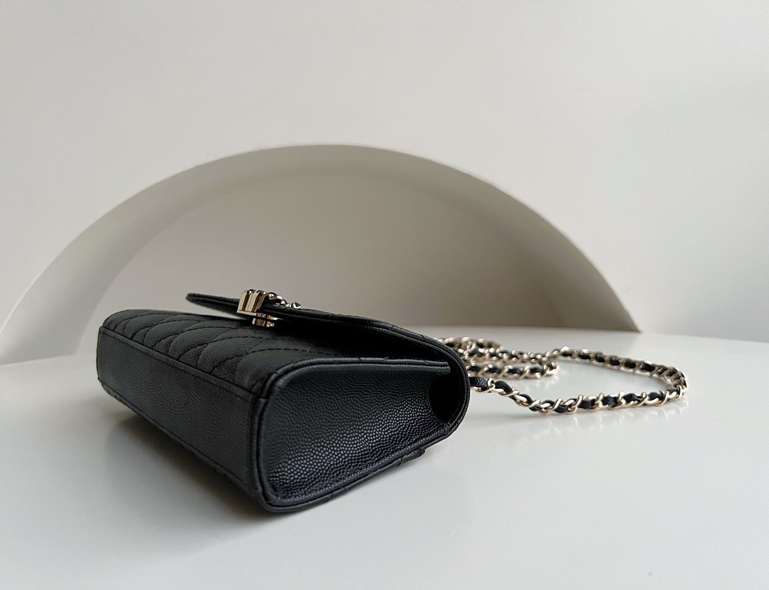 Bagsaaa Ch**el Top Handle Black Caviar Bag - 18x10x4.5cm