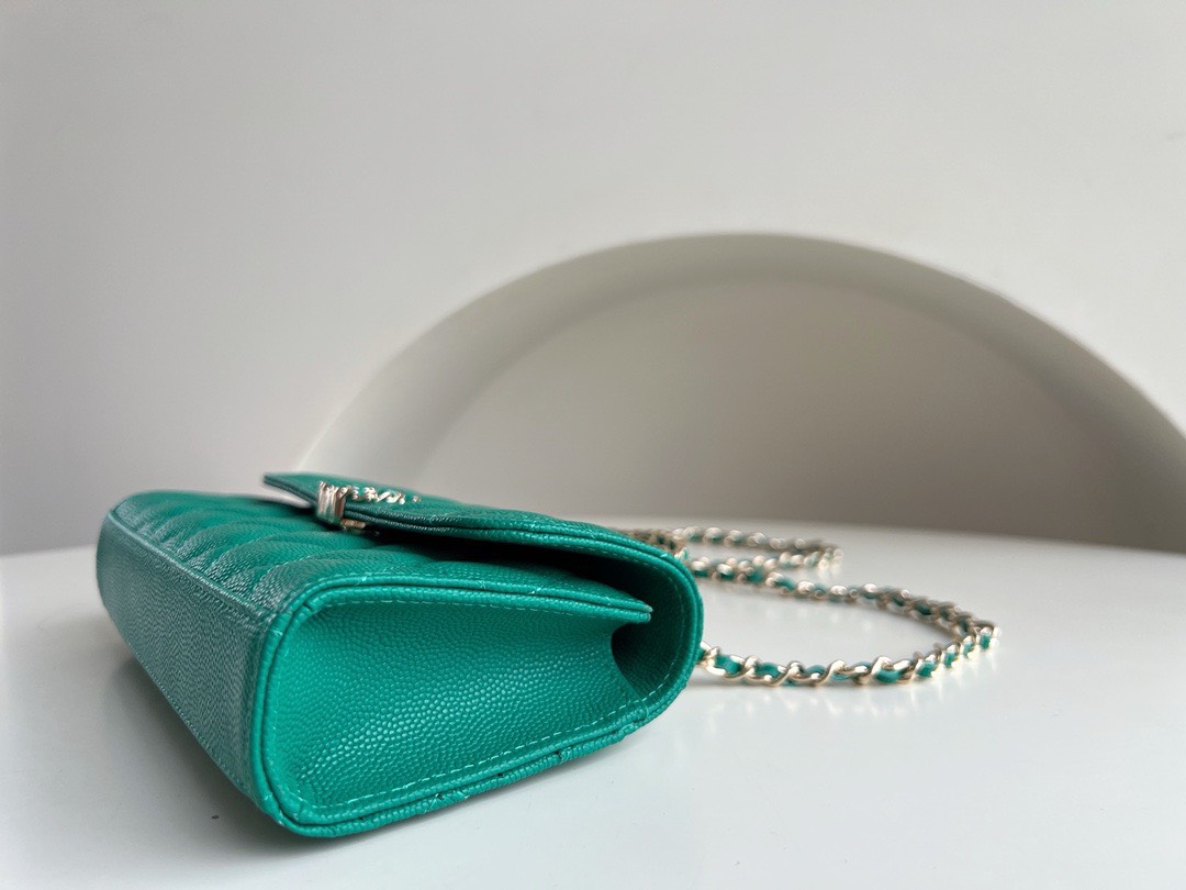 Bagsaaa Ch**el Top Handle Green Caviar Bag - 18x10x4.5cm
