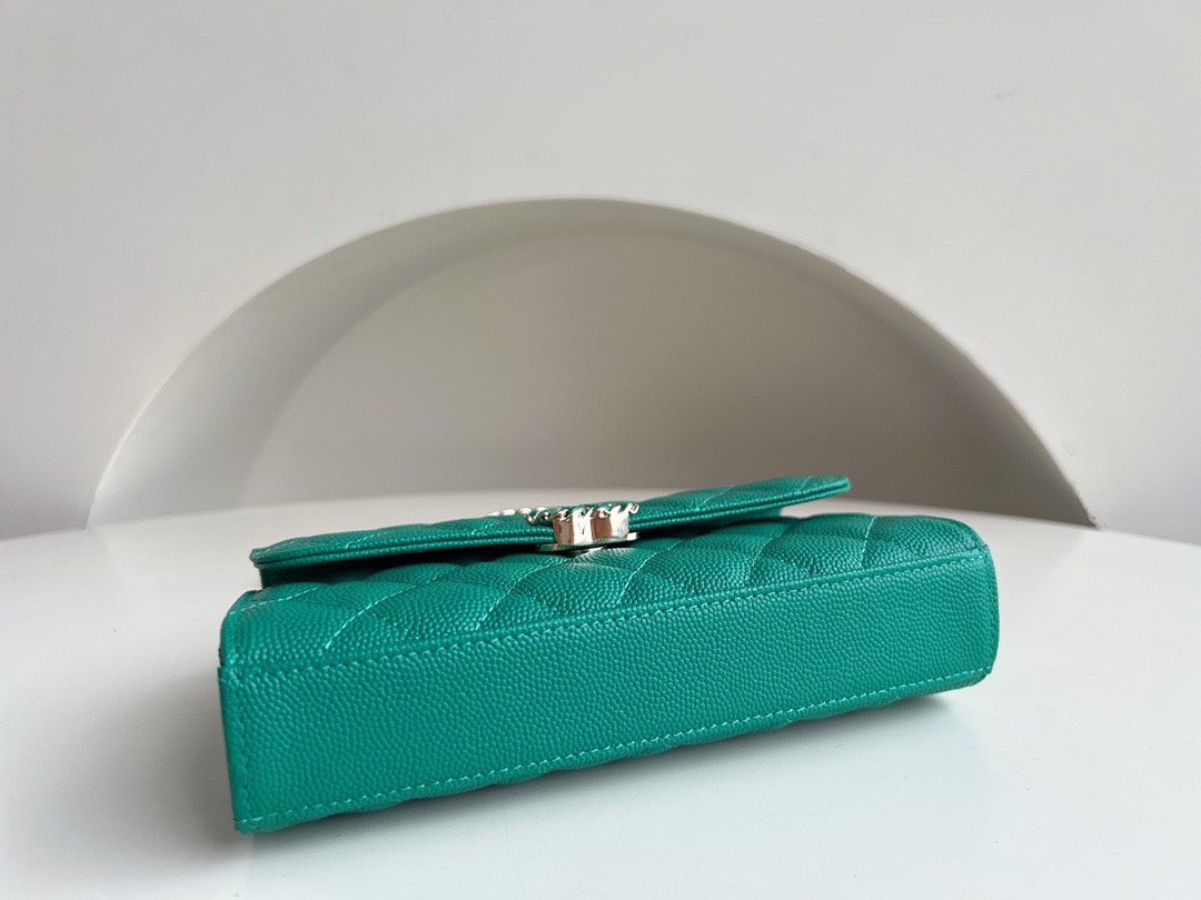 Bagsaaa Ch**el Top Handle Green Caviar Bag - 18x10x4.5cm